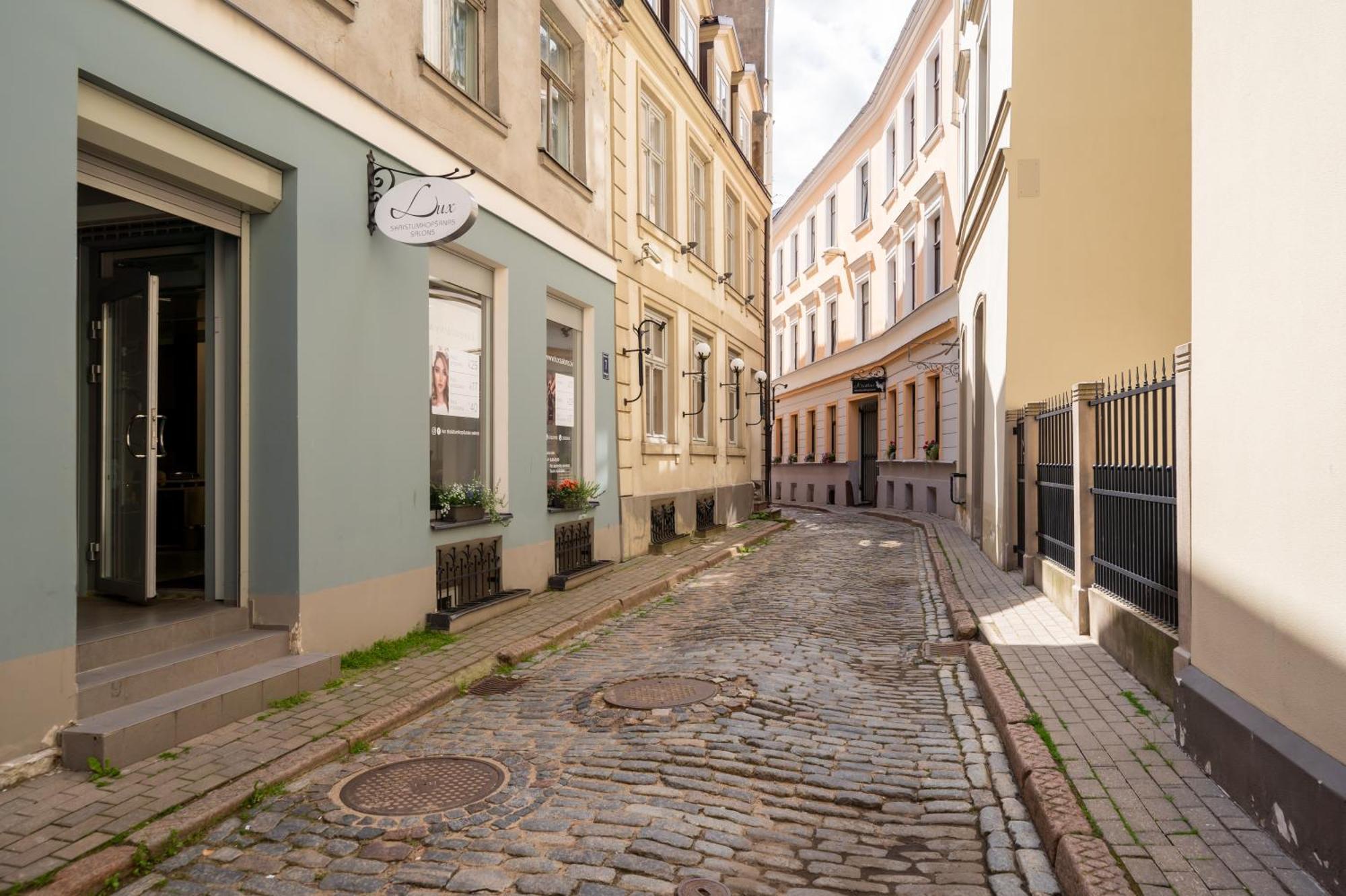 Stylish Old Town Apartment On Mucenieku Street Rīga Exterior foto