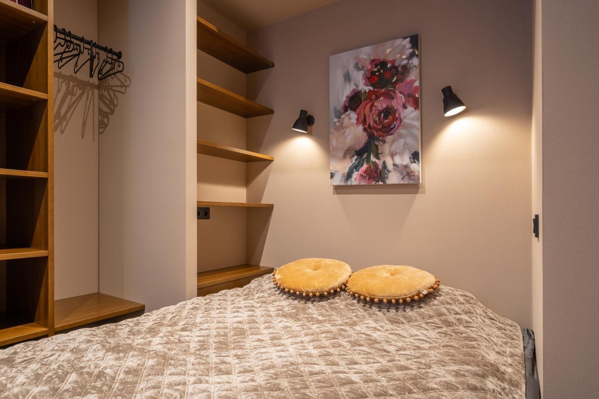 Stylish Old Town Apartment On Mucenieku Street Rīga Exterior foto